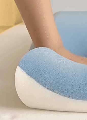 푹신한 면 누르는 모습