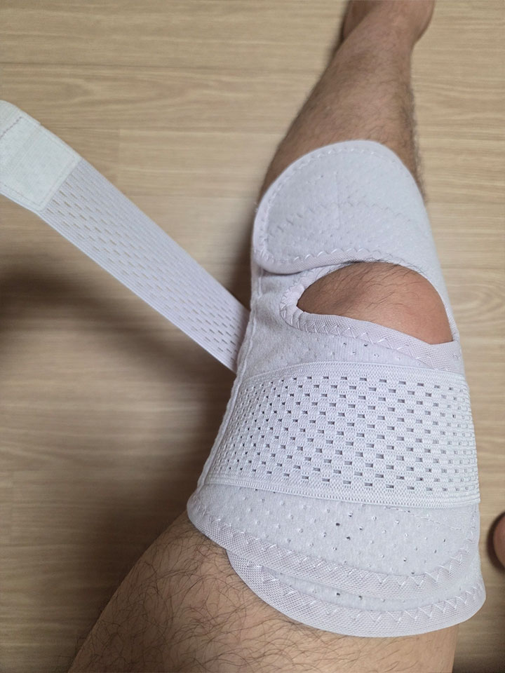 등산 중 착용 컷